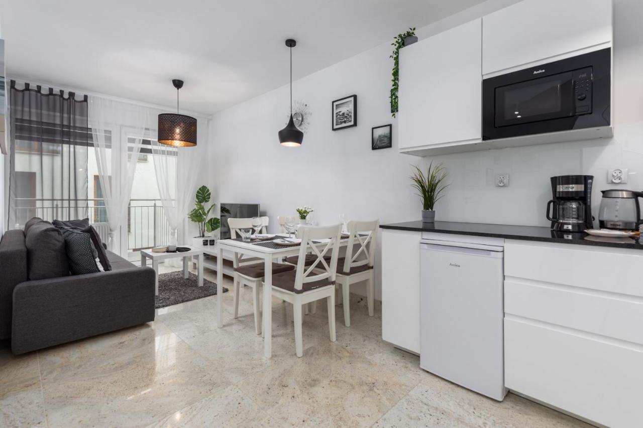 Kapitański Mostek By Renters *